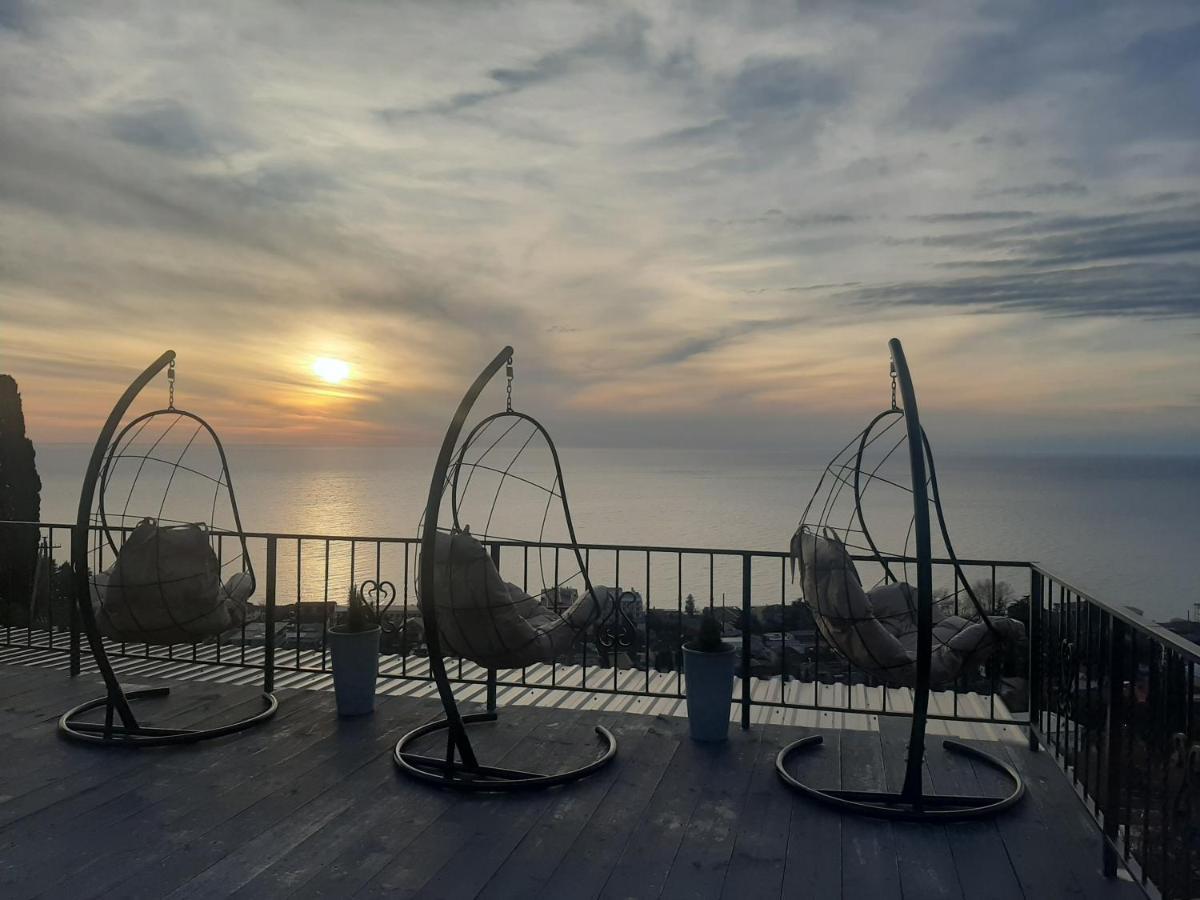 Vysota Hotel Gagra Exterior photo